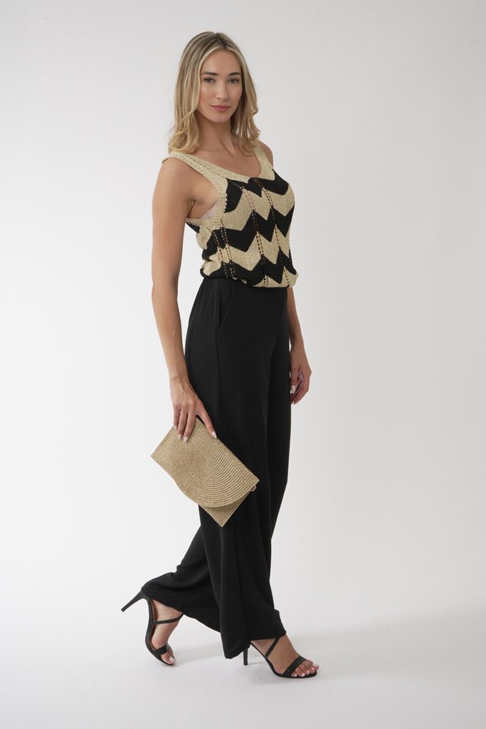 Black loose trousers